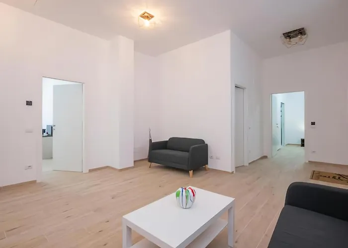 Casa Sforza Ieo ميلان